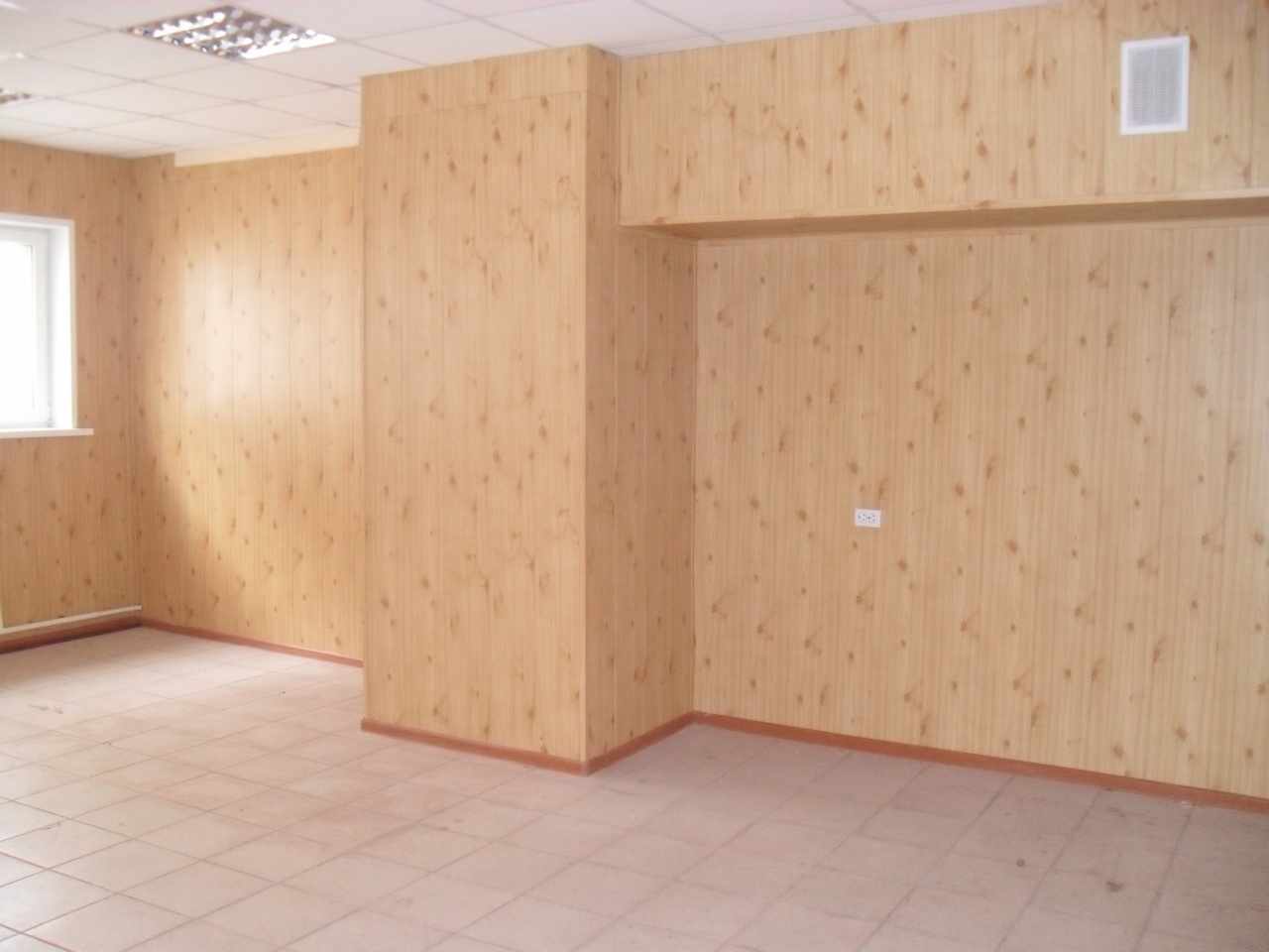 Сдать торговое помещение за 94 400 рублей на Ул. им генерала меркулова, д. --