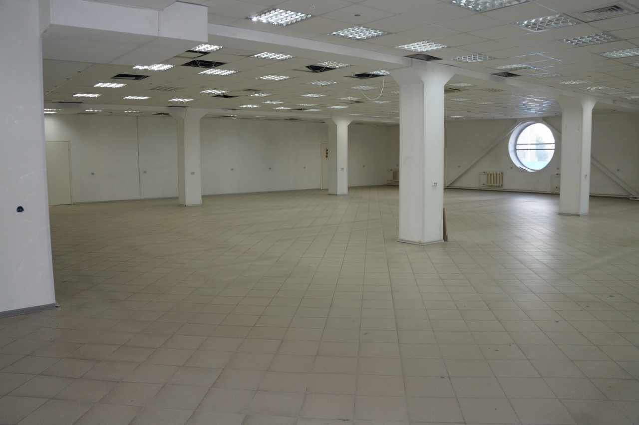 Сдать торговое помещение за 270 000 рублей на Ул. космонавтов, д. -