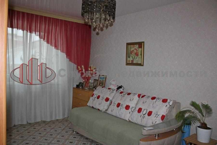 4-комн квартира Ул. ельцовская,4
