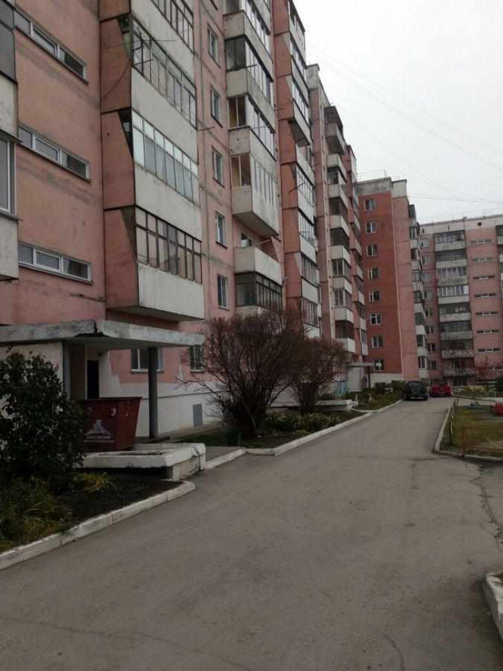 3-комн квартира Ул. молодости,24