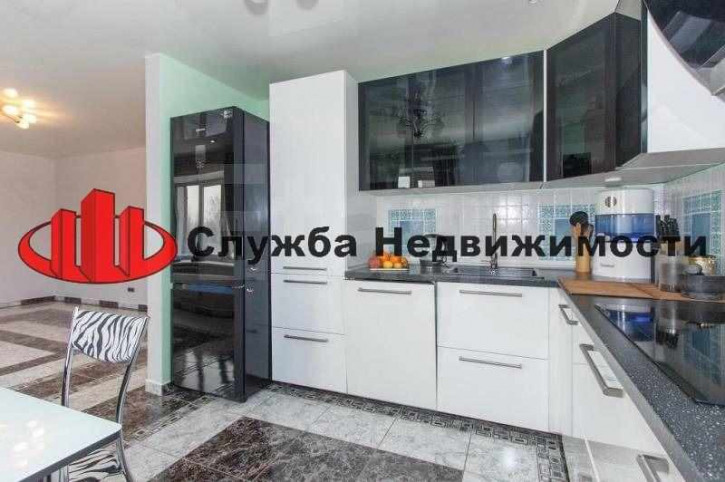 3-комн квартира Ул. петропавловская,19