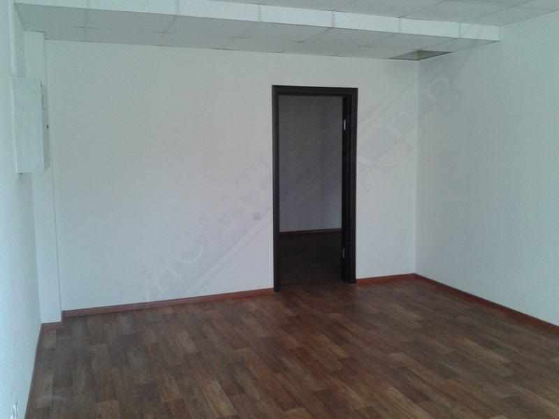 Сдать офис, помещение под офис за 49 950 рублей на г. Астрахань, Кировский р-н, ул. Калинина/пл. К.Маркса.  (вблизи рынка «Калининский»)