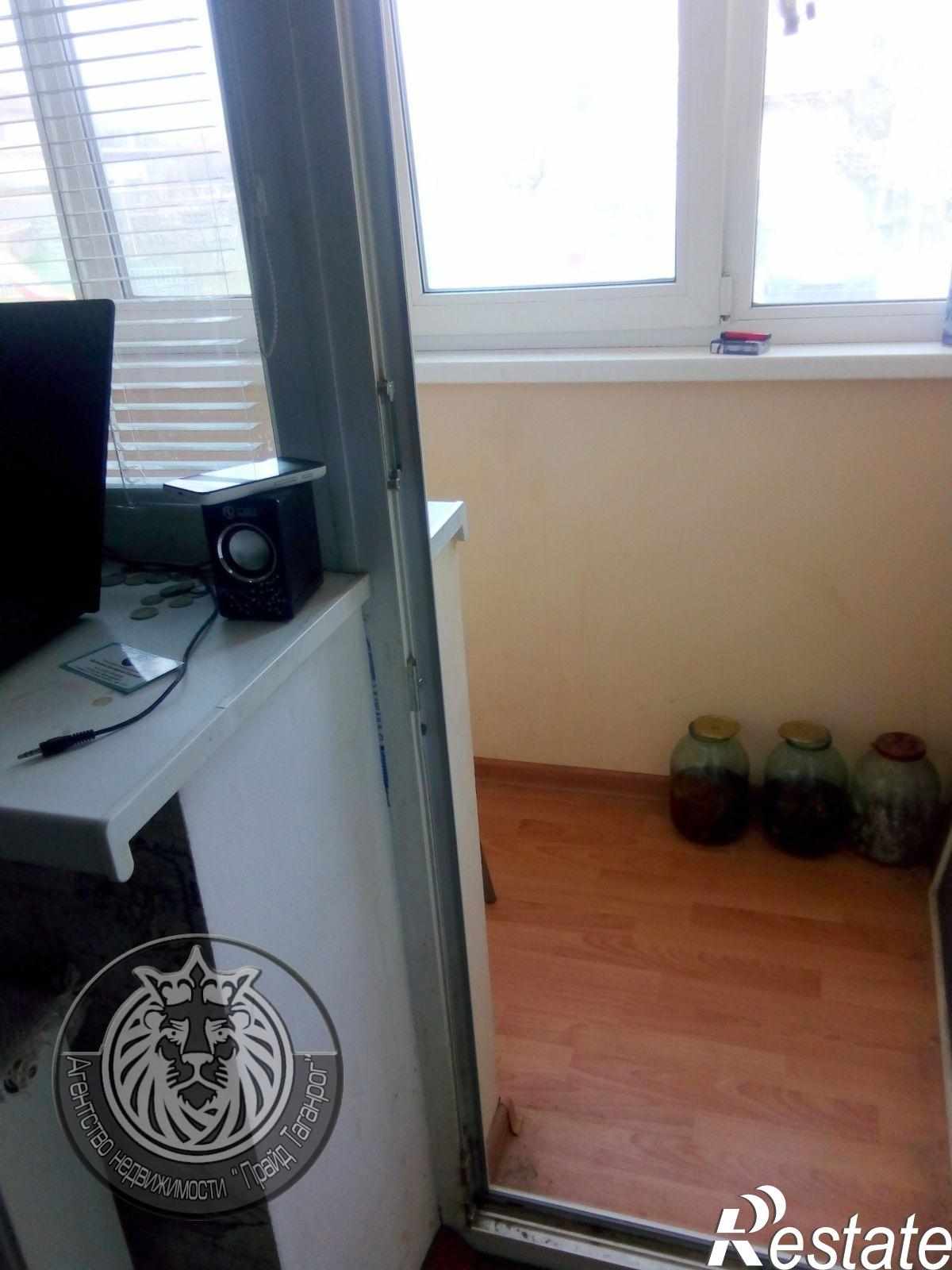 Купить квартиру за 1 650 000 рублей на Нестерова ул, 19