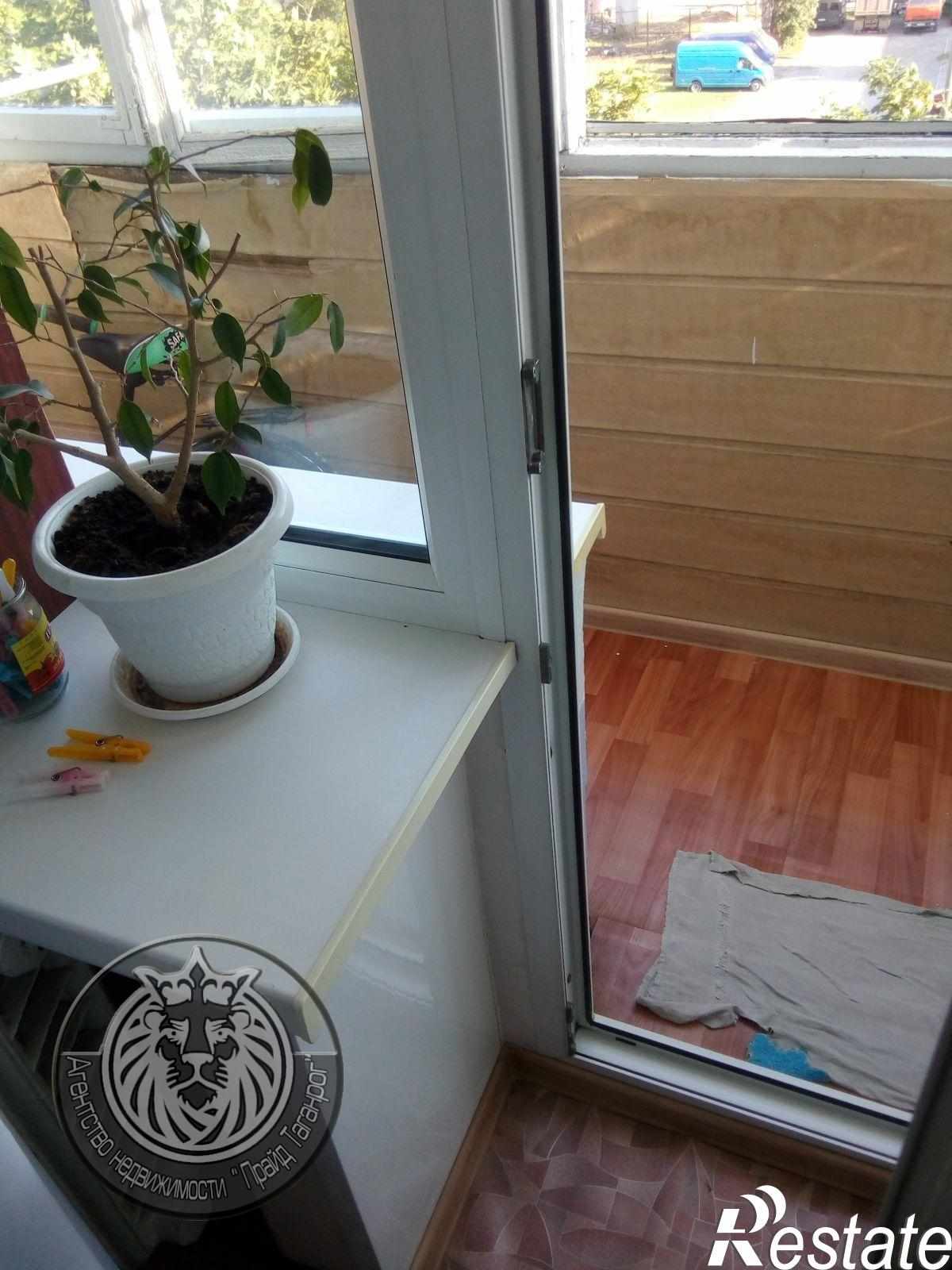 Купить квартиру за 1 000 000 рублей на Театральная ул, 32