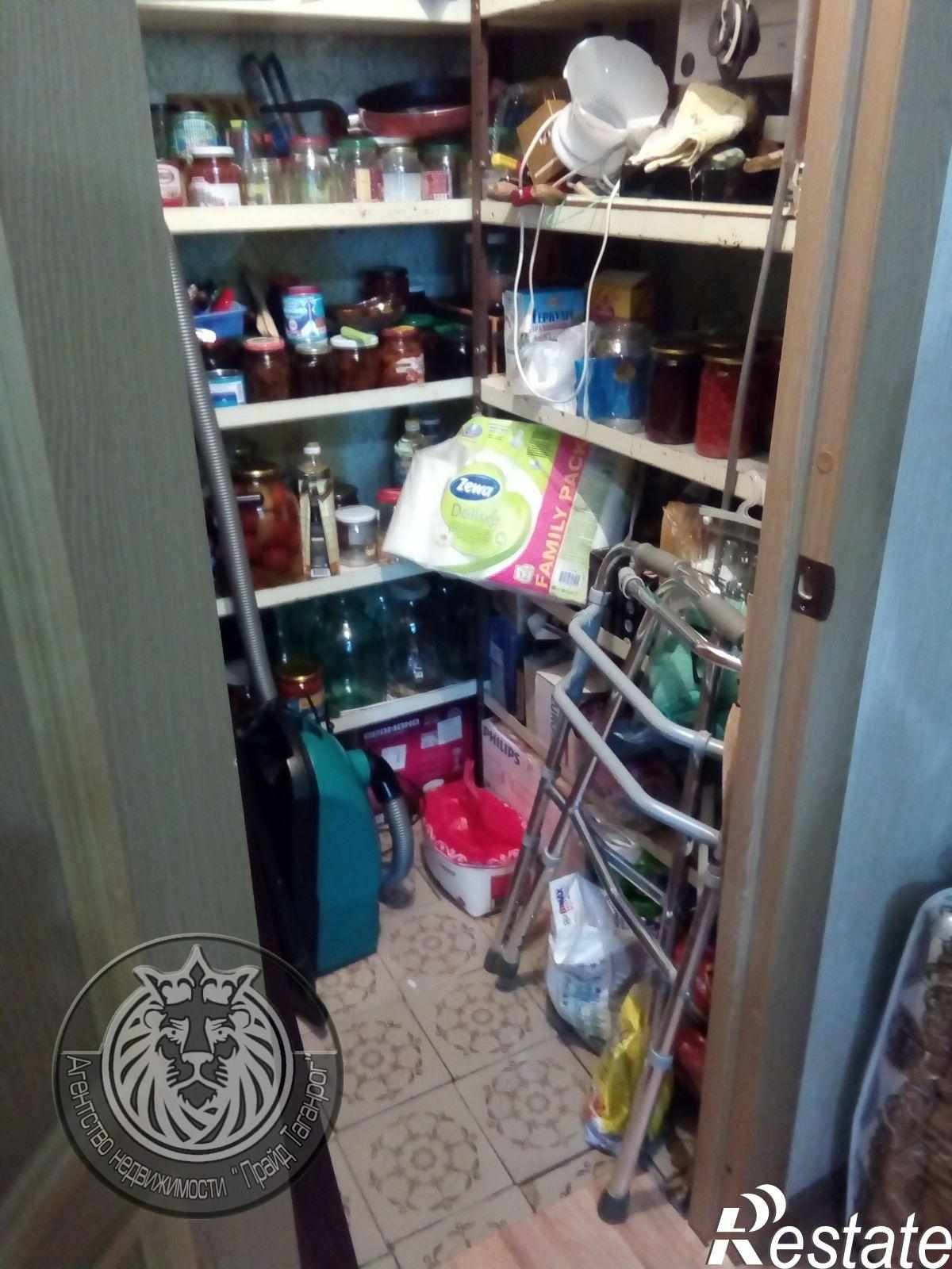 Купить квартиру за 2 100 000 рублей на Розы Люксембург ул, 63/1