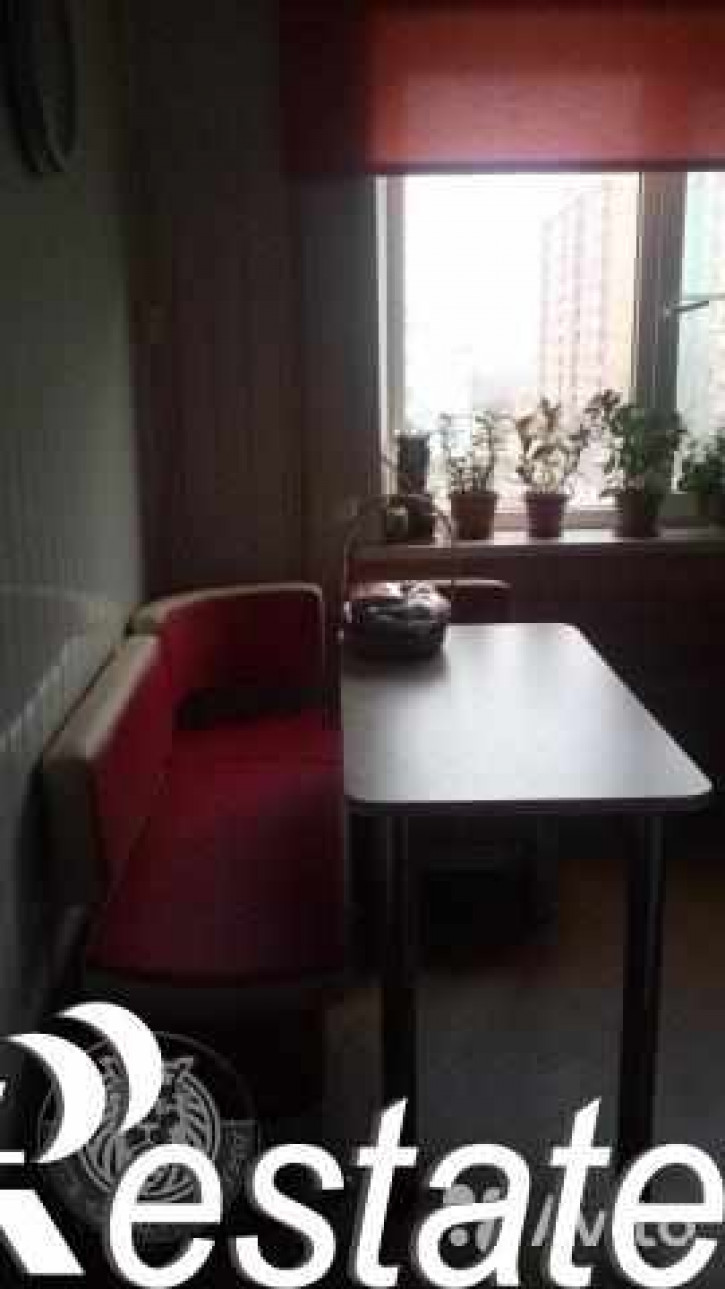 4-комн квартира Новый 1-й пер, 16