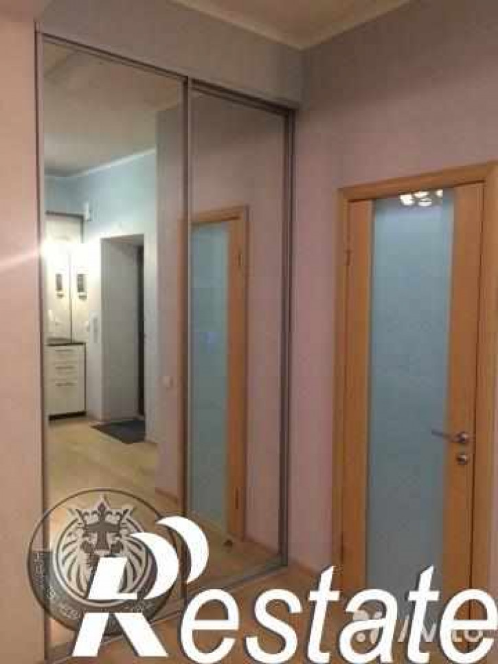 2-комн квартира Сергея Шило ул, 212-3