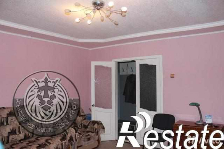 3-комн квартира Новый 8-й пер, 68