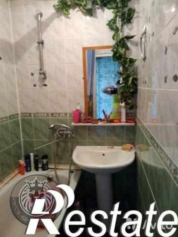 3-комн квартира Калинина ул, 105