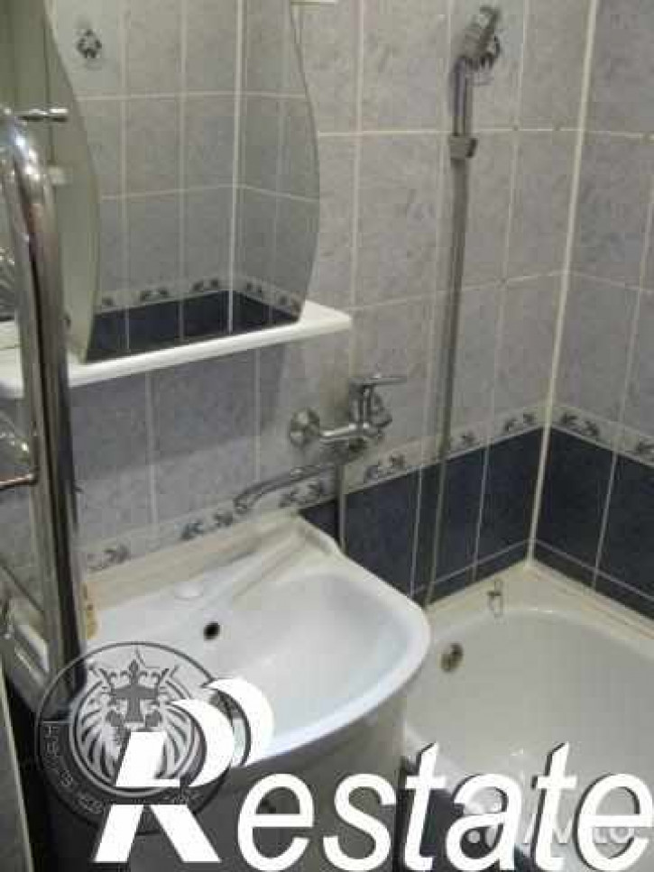 3-комн квартира Дзержинского ул, 37