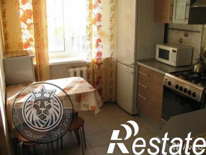 3-комн квартира Дзержинского ул, 37
