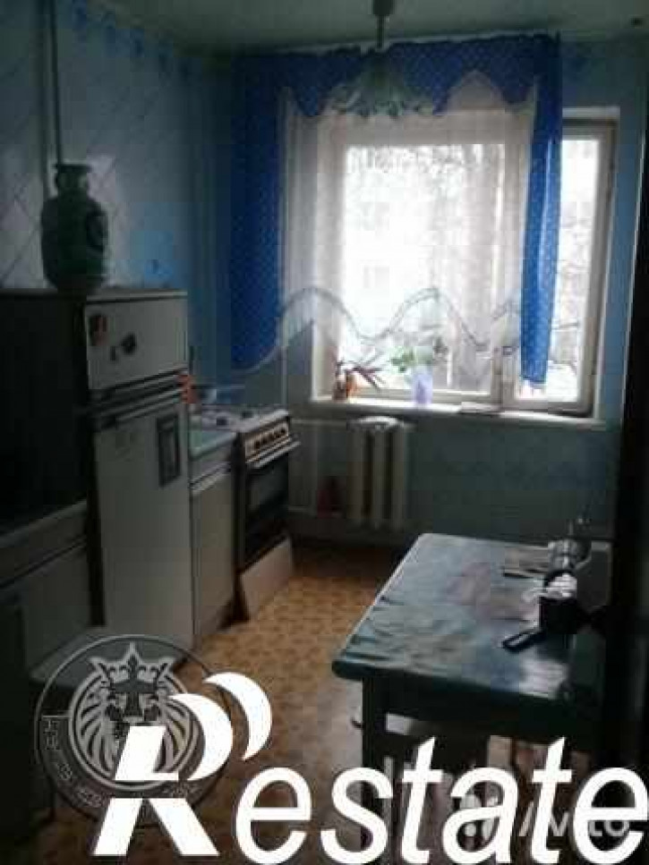 4-комн квартира Дзержинского ул, 37