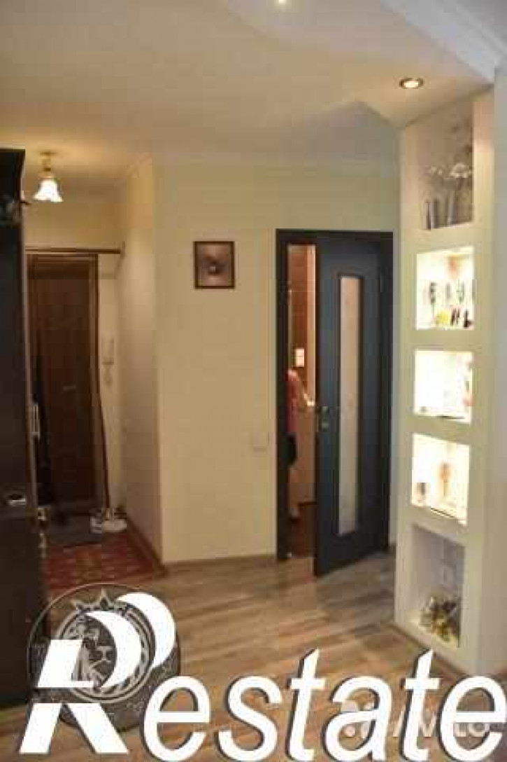 2-комн квартира Морозова ул, 11