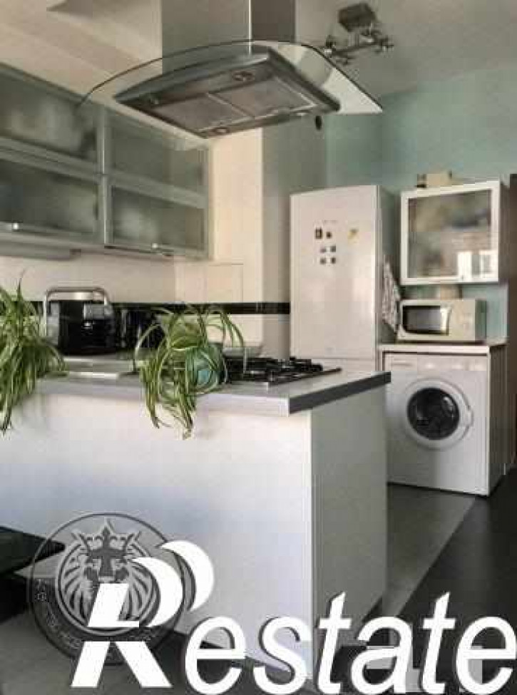 3-комн квартира Мариупольское Шоссе ул, 27/2