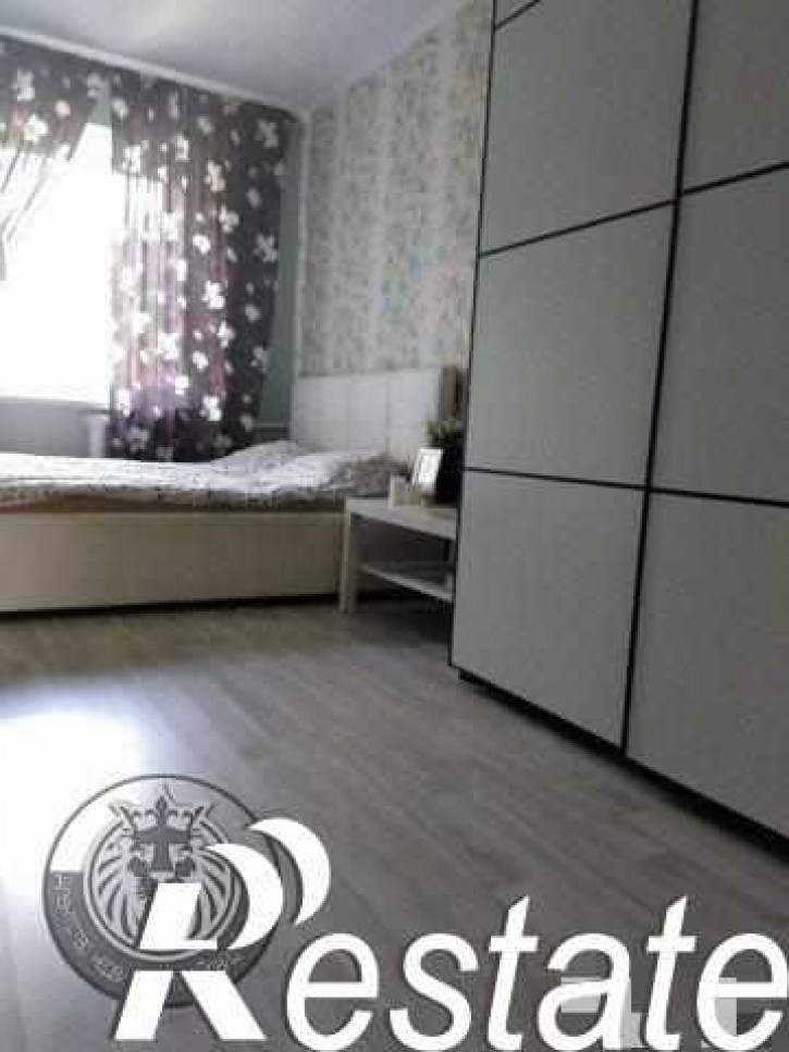 3-комн квартира Комсомольский Спуск ул, 2а
