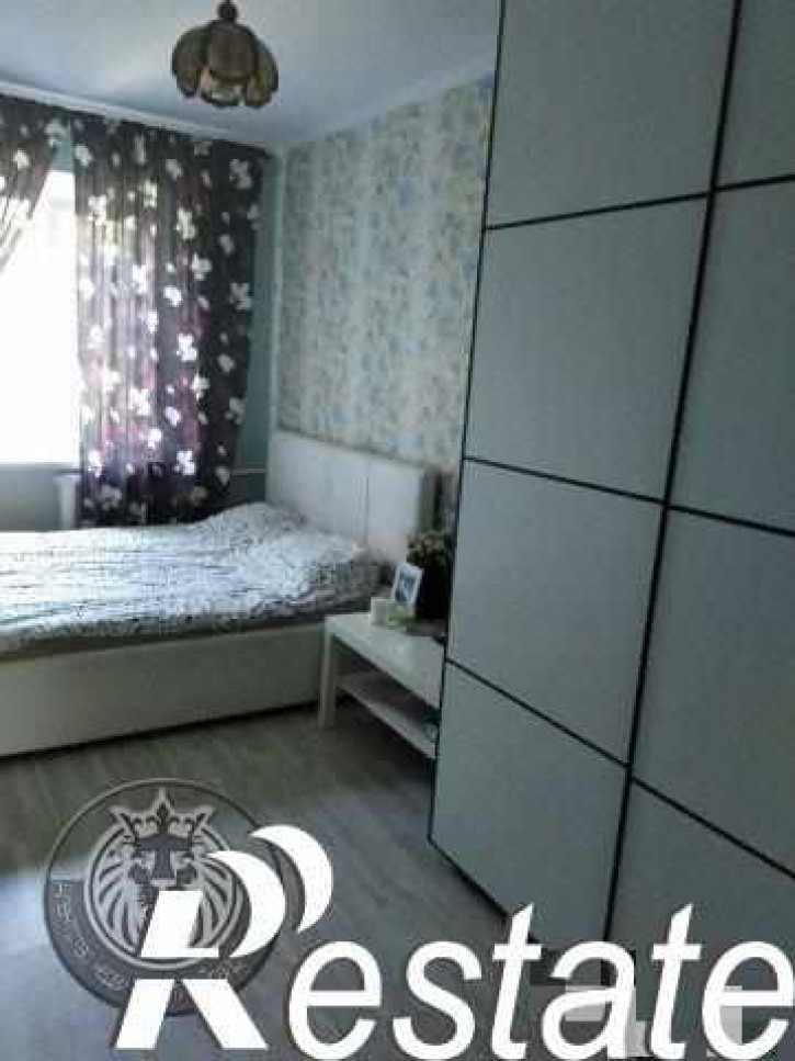 3-комн квартира Комсомольский Спуск ул, 2а