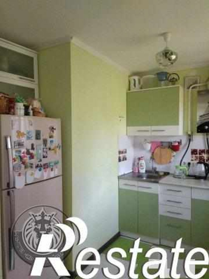 3-комн квартира Комсомольский Спуск ул, 2а