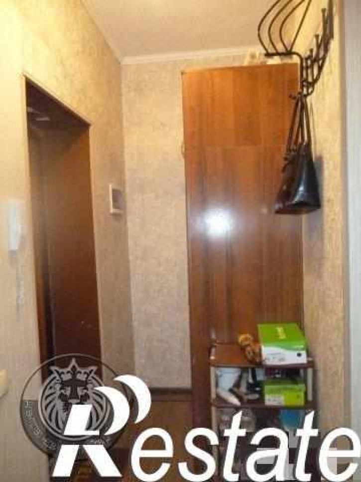 1-комн квартира Нестерова ул, 21