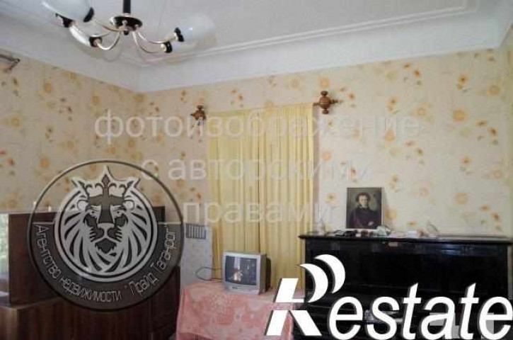 2-комн квартира Октябрьская пл, 2