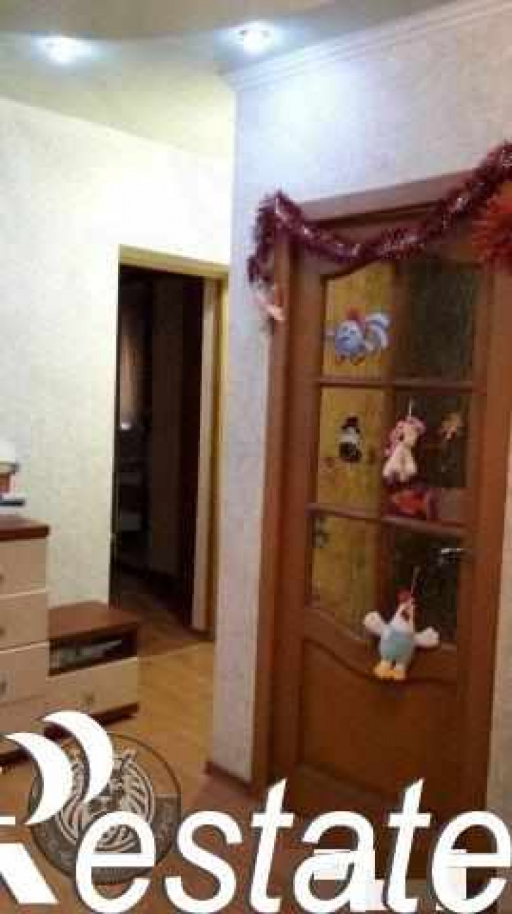 3-комн квартира Комарова ул, 4