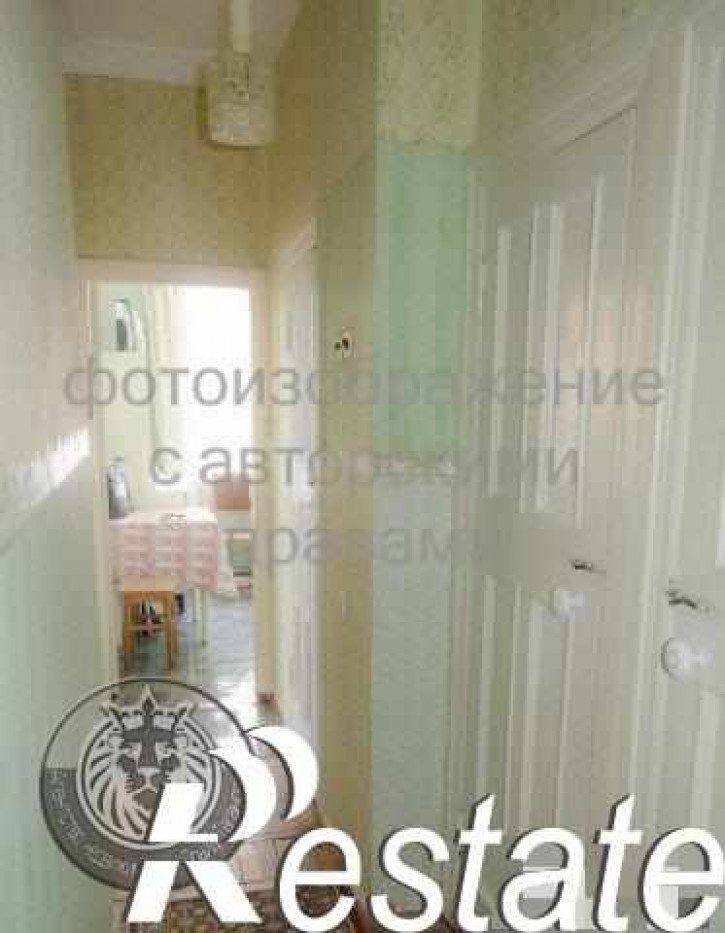 2-комн квартира Октябрьская пл, 2