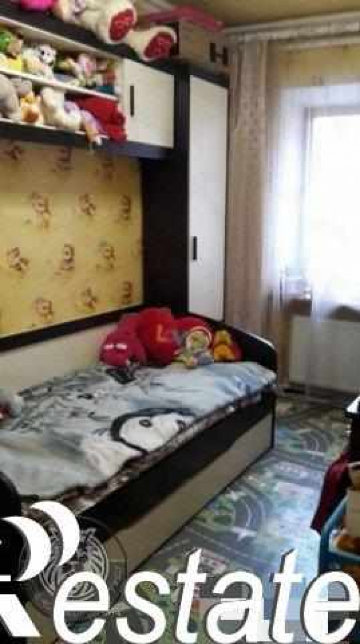 3-комн квартира Комарова ул, 4