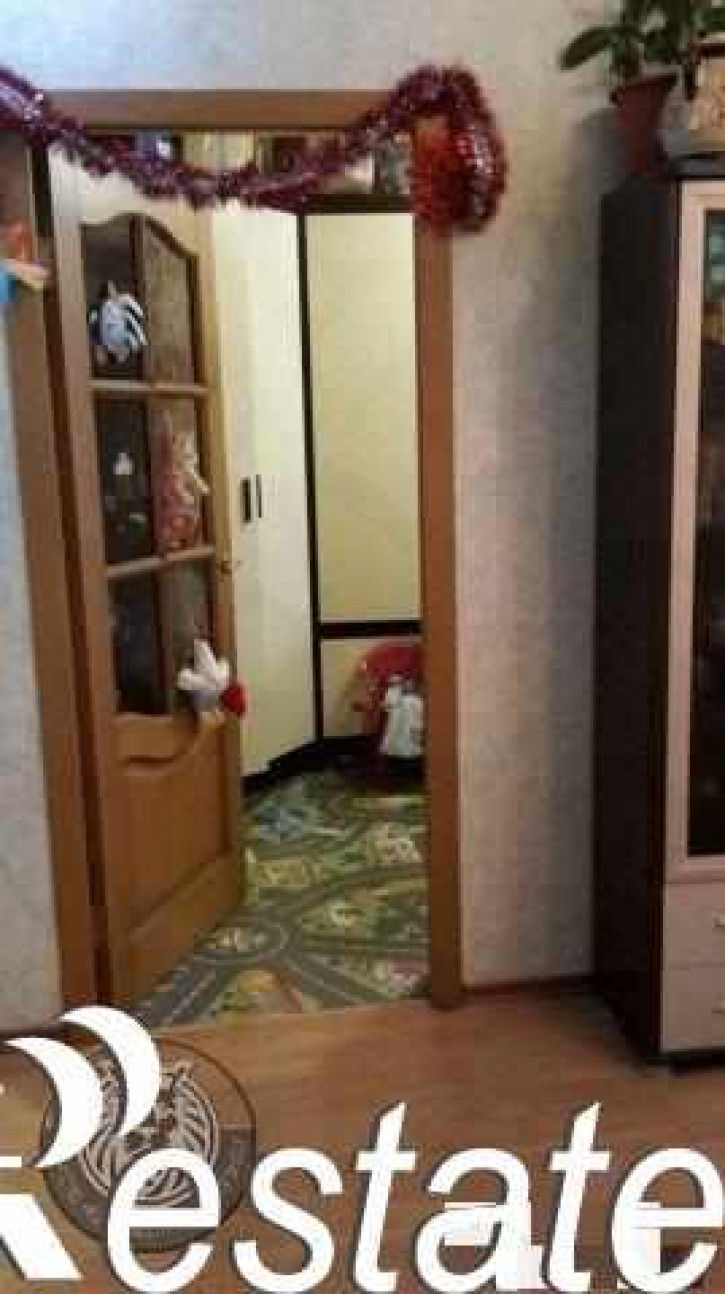 3-комн квартира Комарова ул, 4