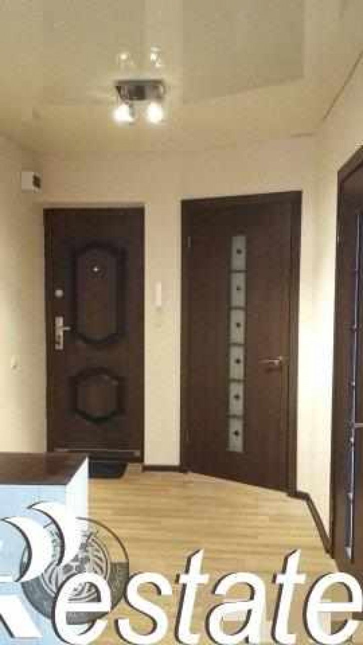 3-комн квартира Новый 8-й пер, 10
