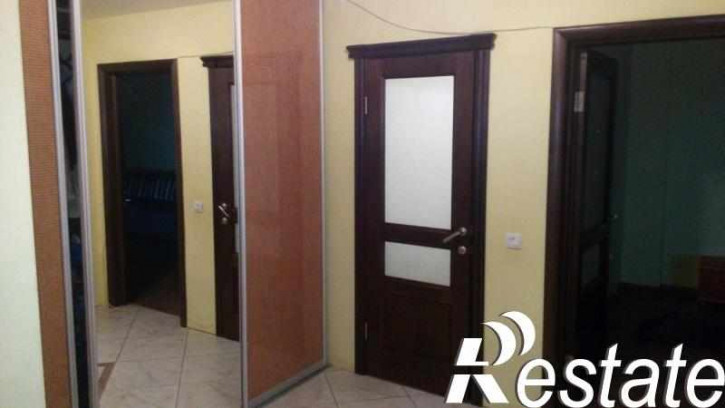 2-комн квартира Солнечная,58