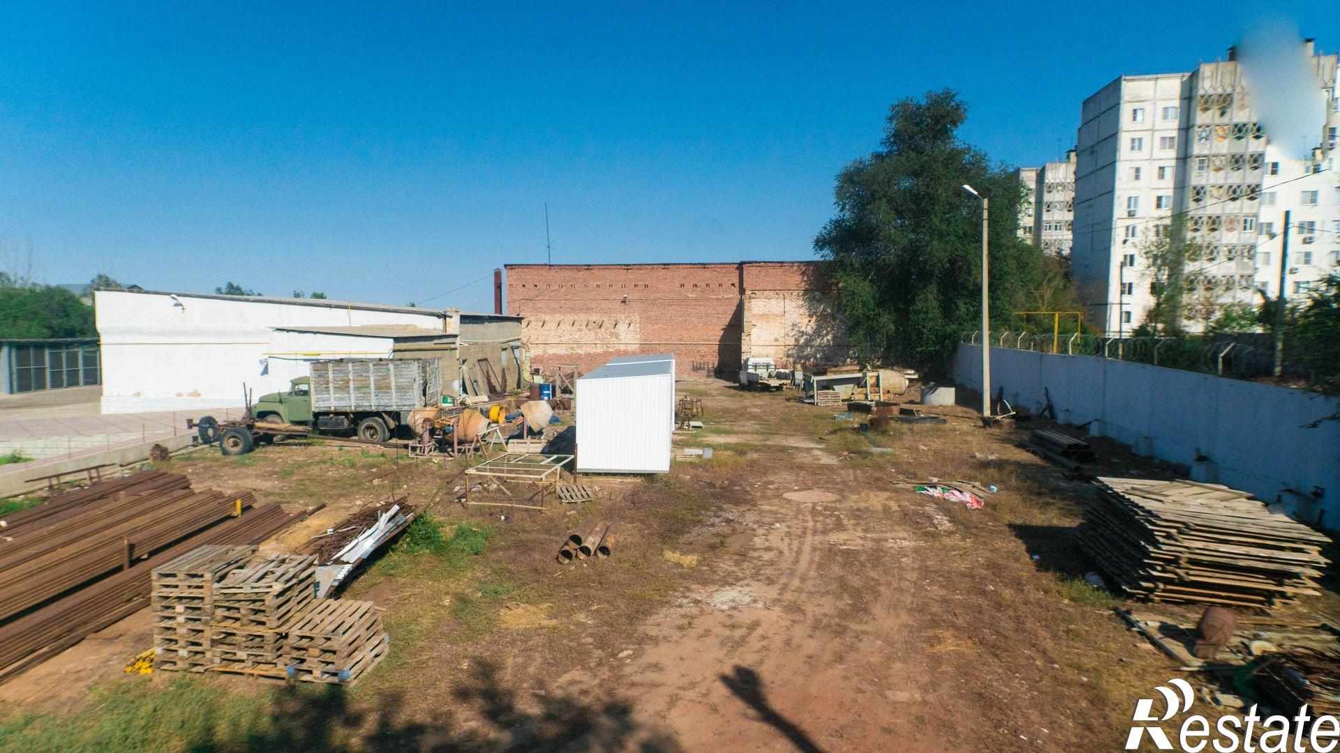 Сдать помещение свободного назначения за 220 000 рублей на г. Астрахань, ул. Украинская, 3