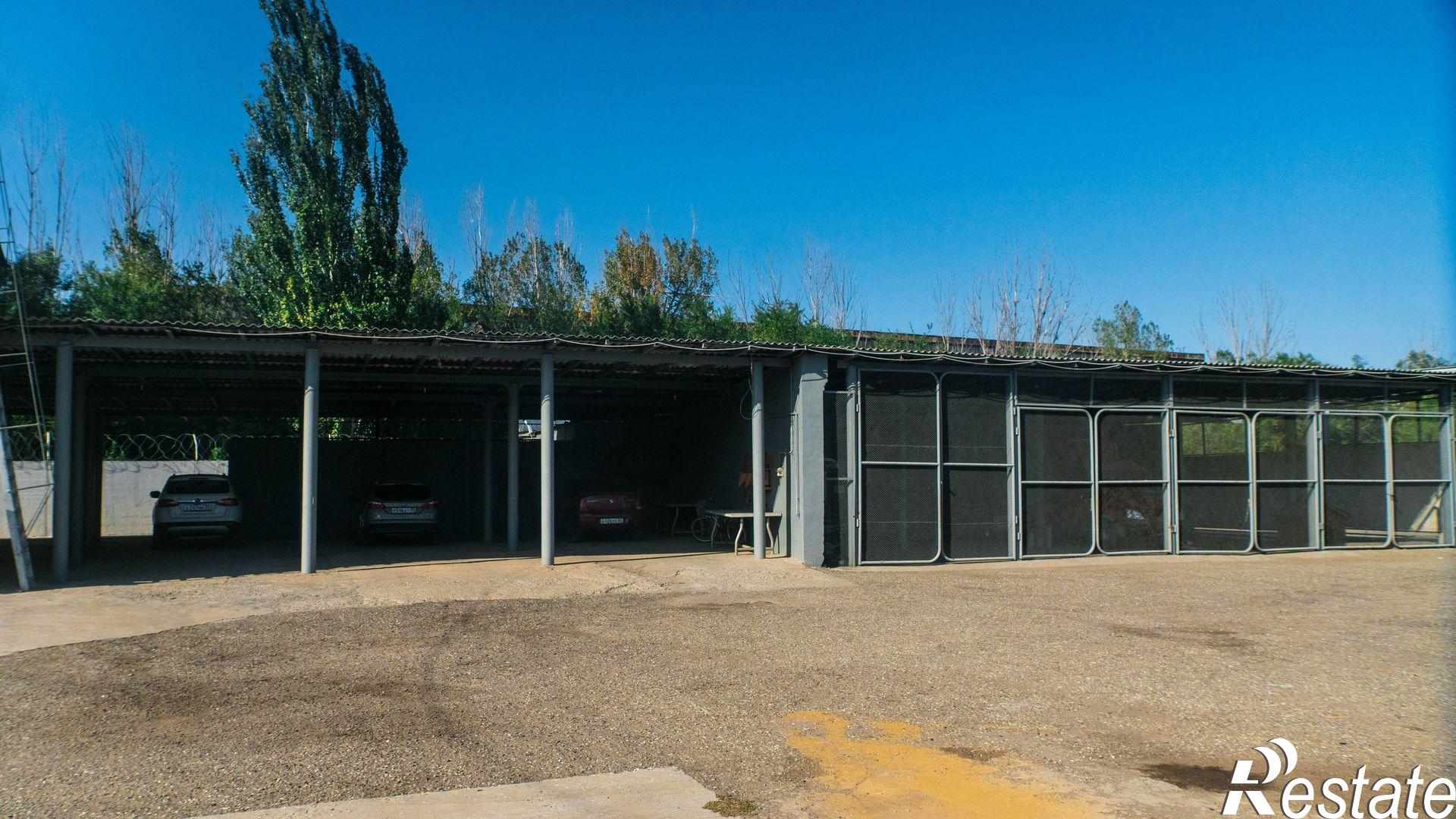 Сдать помещение свободного назначения за 220 000 рублей на г. Астрахань, ул. Украинская, 3