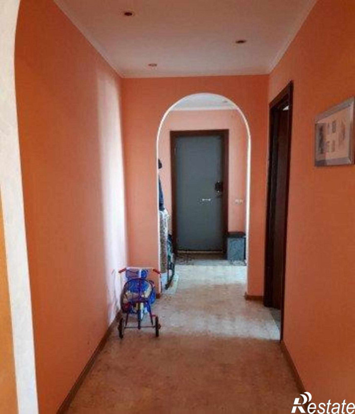 4-комн квартира Белградская, 25