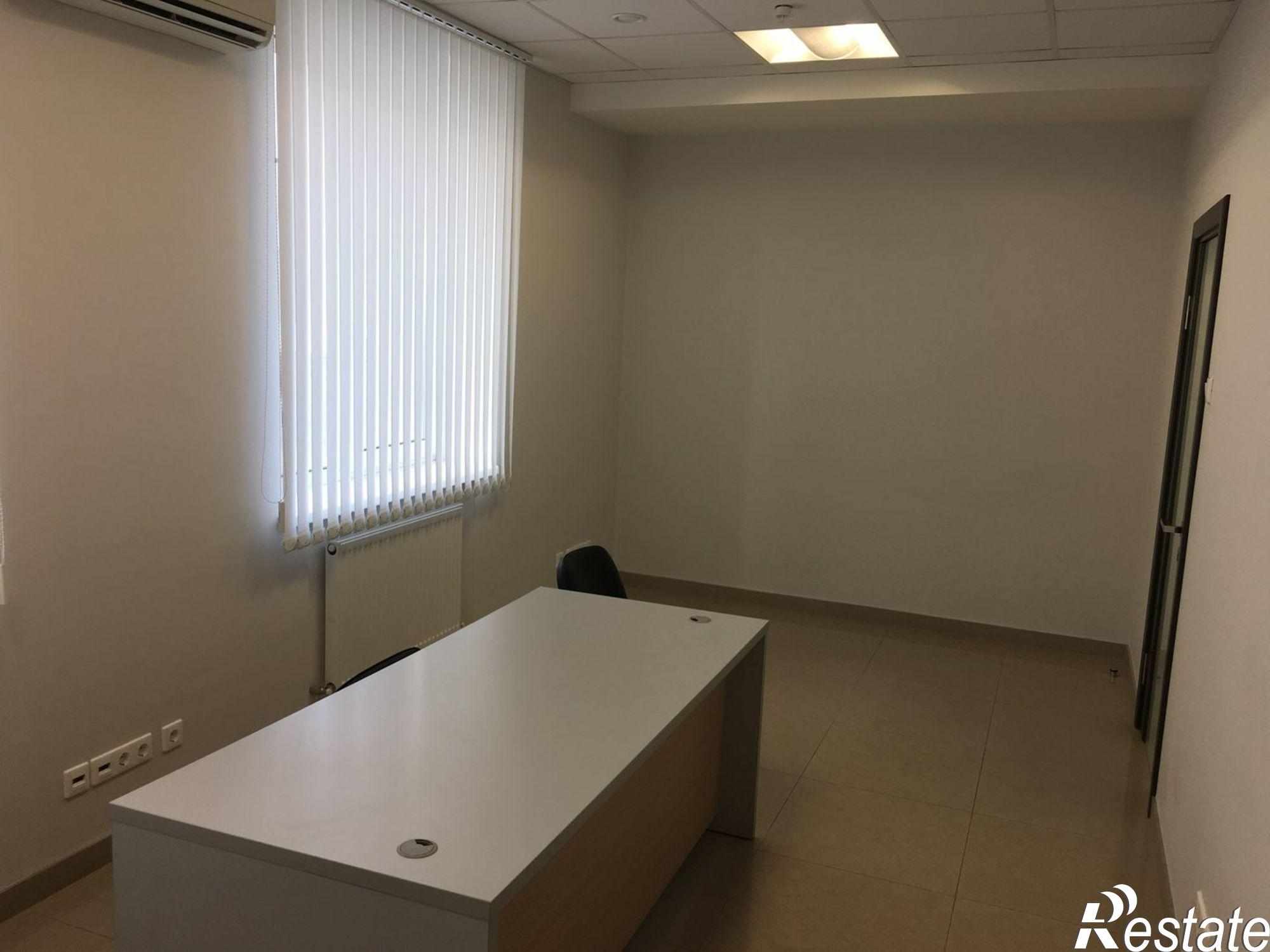 Сдать офис, помещение под офис за 110 000 рублей на г. Астрахань, Советский район, ул. Боевая, 135