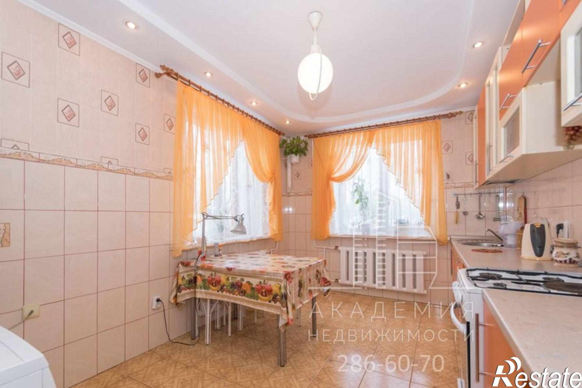 Купить дачу, дом, коттедж за 11 250 000 рублей на ул. Первомайская