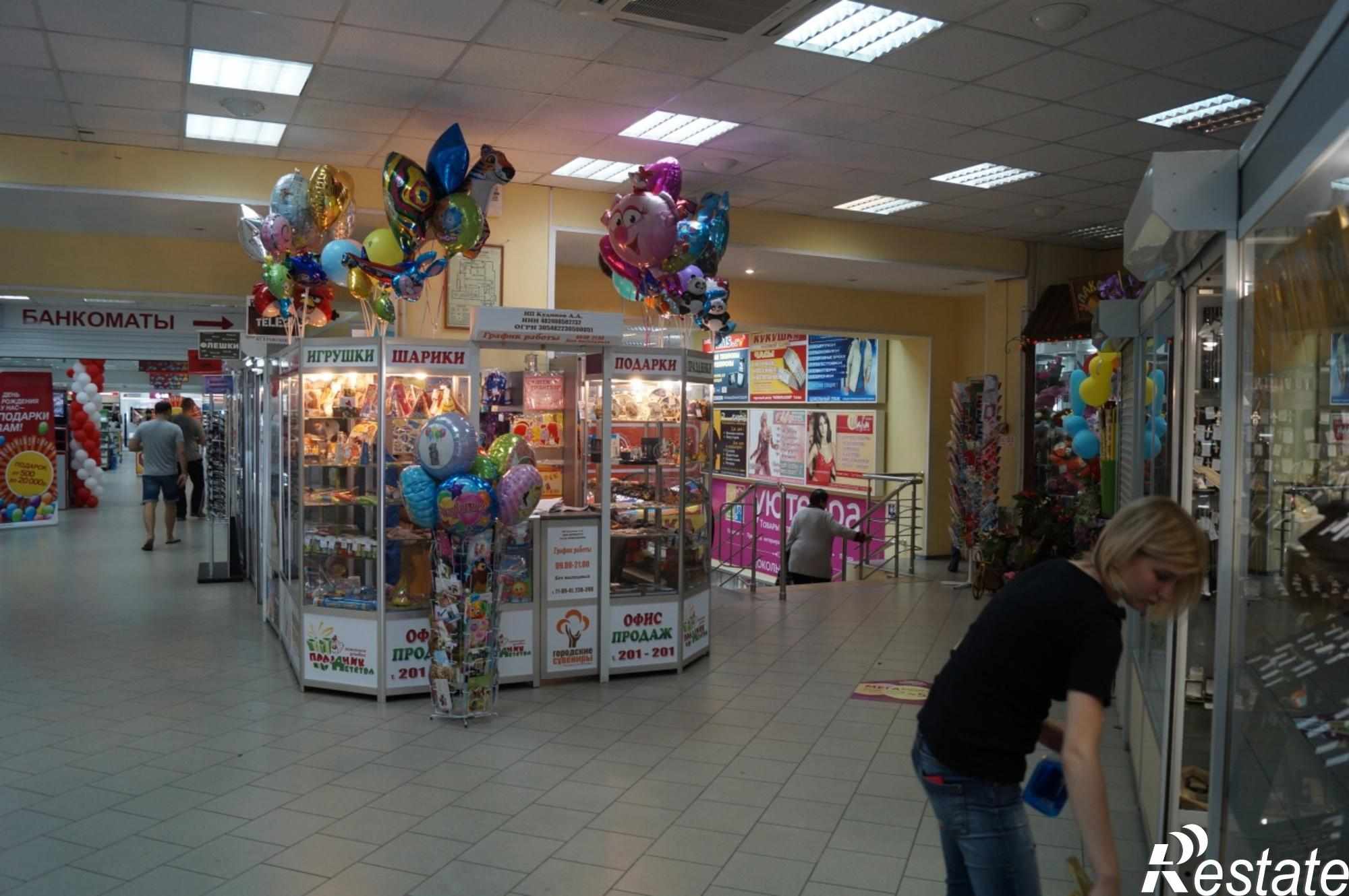 Сдать торговое помещение за 250 000 рублей на ул. Космонавтов, д. -