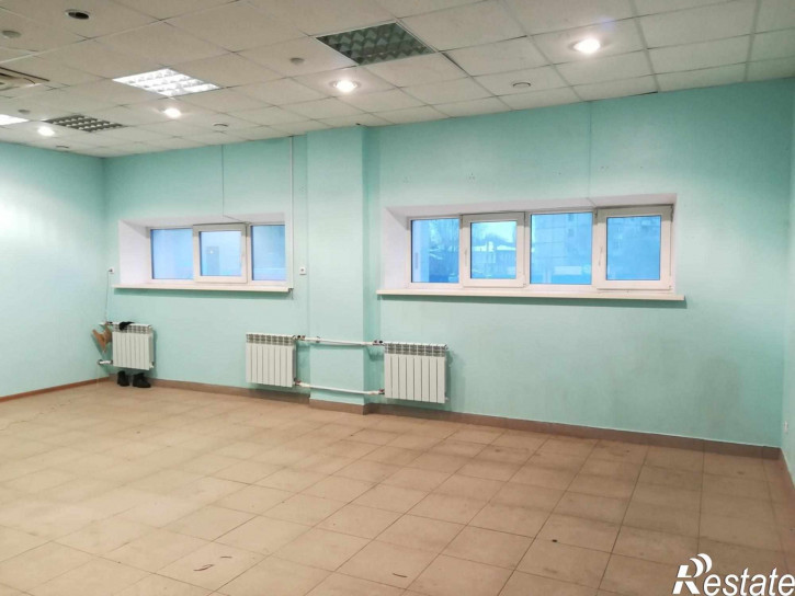Торговое помещение пл. пл Мира, д. --