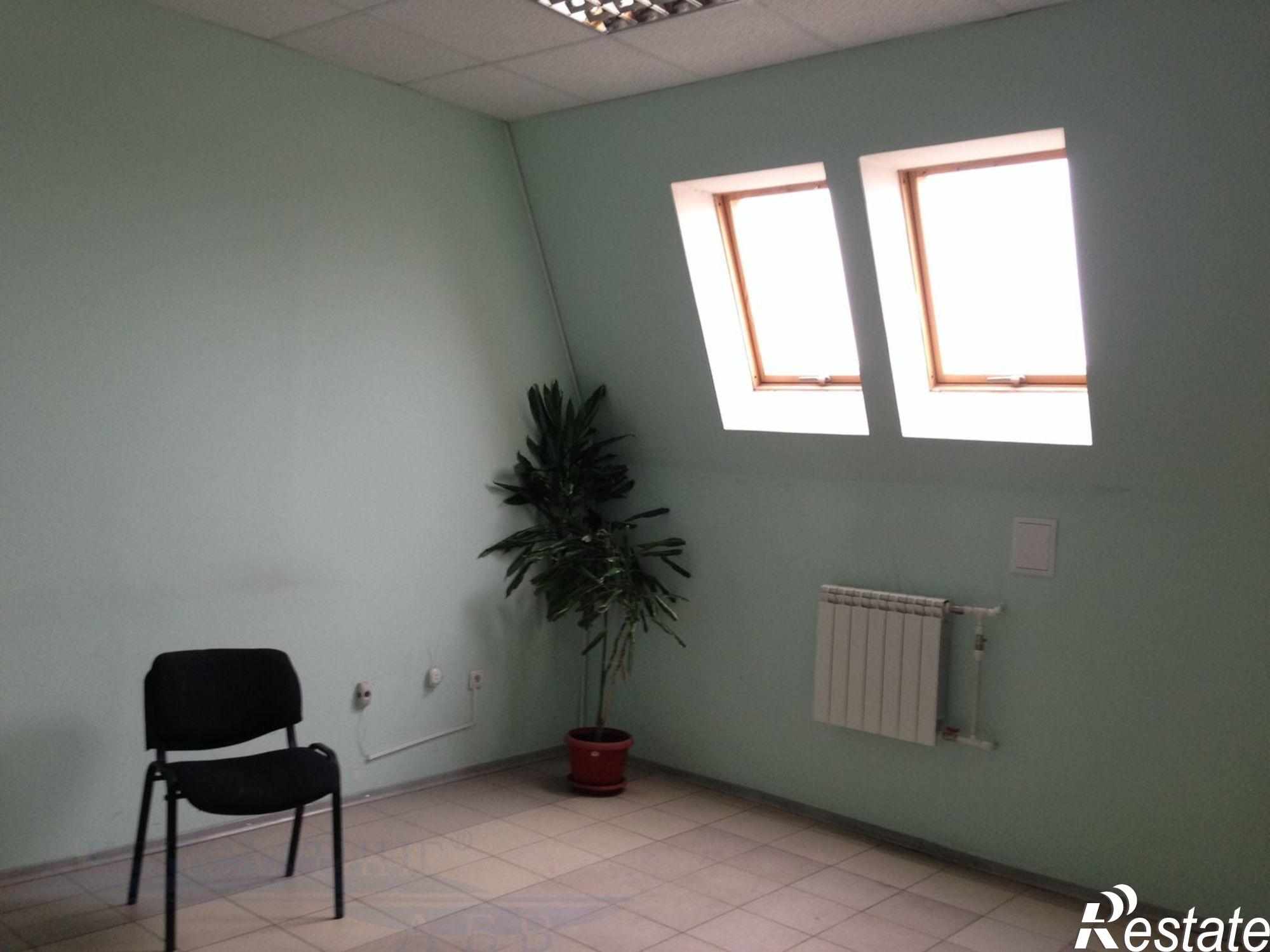 Сдать офис, помещение под офис за 52 500 рублей на г. Астрахань, Кировский р-н, ул. Боевая 12