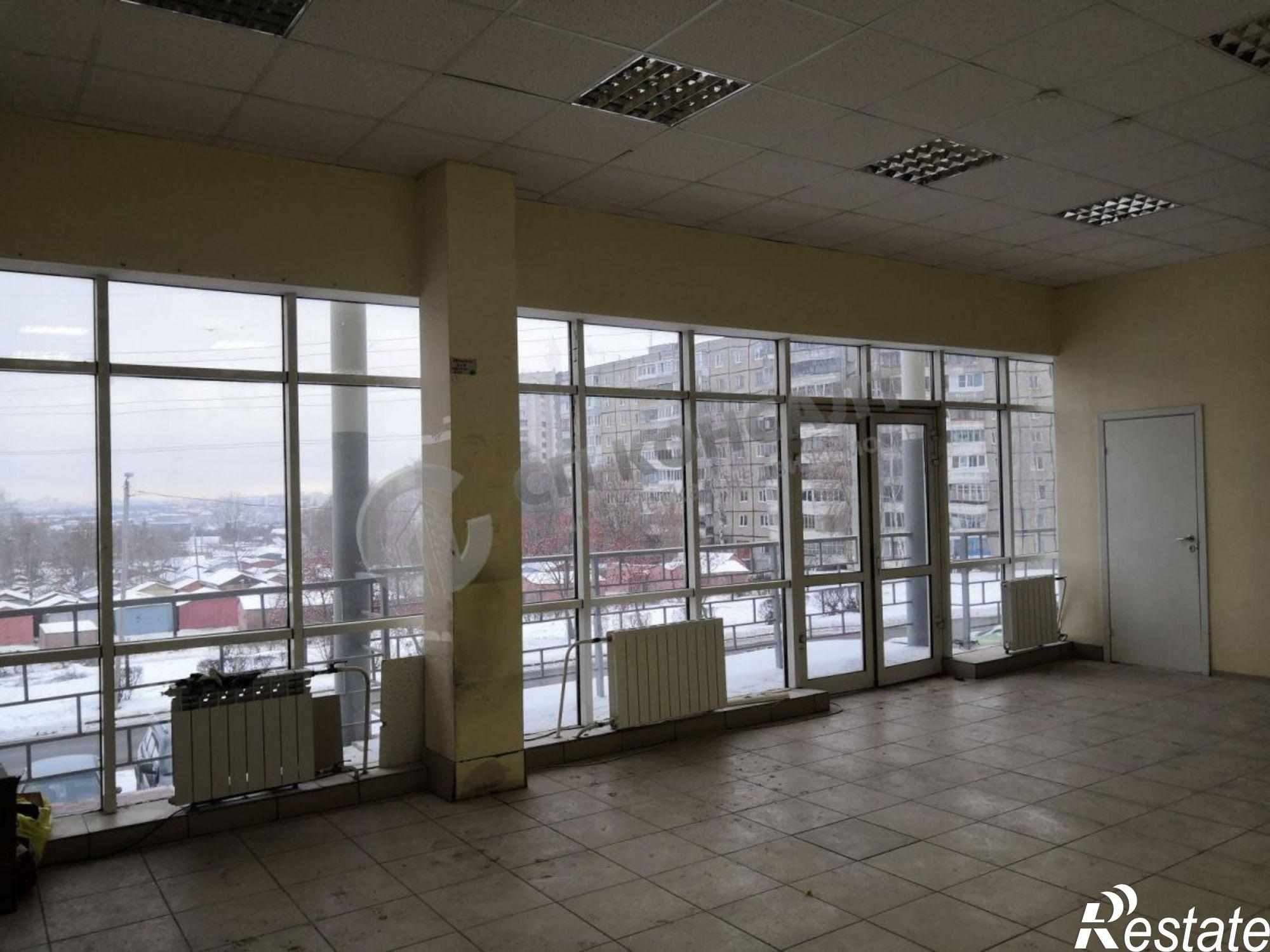 Сдать торговое помещение за 240 000 рублей на Соколова-Соколенка ул, 4 б