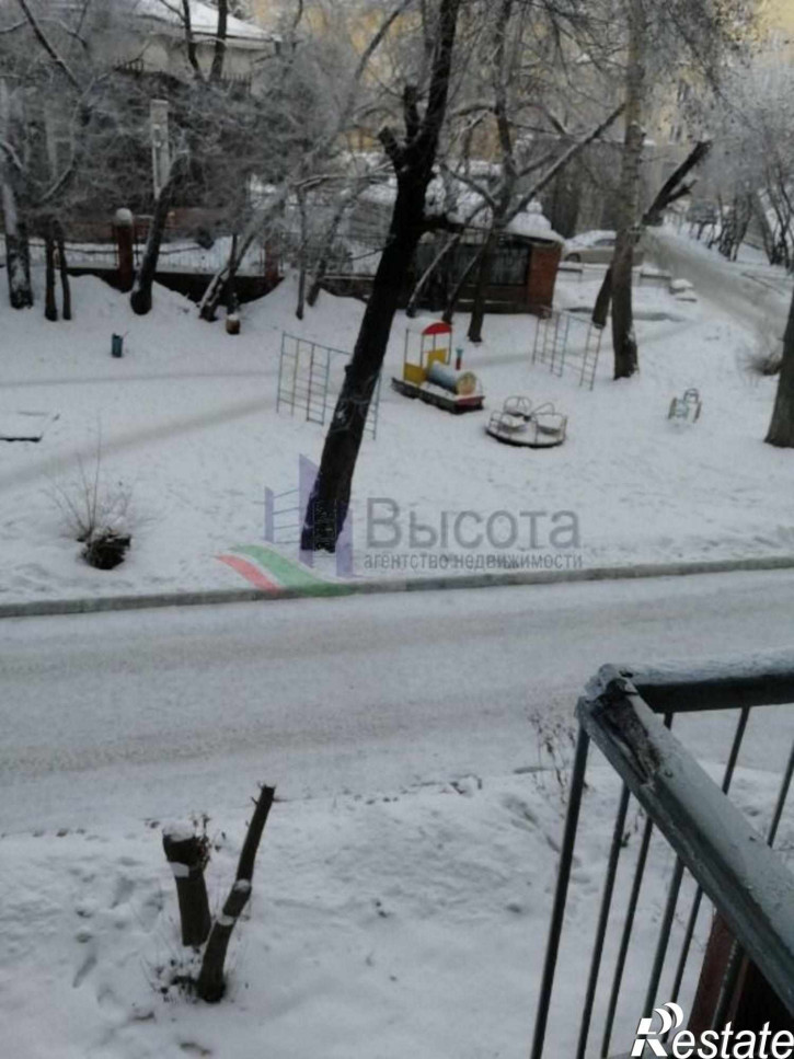 2-комн квартира ул. Бурлинская,2