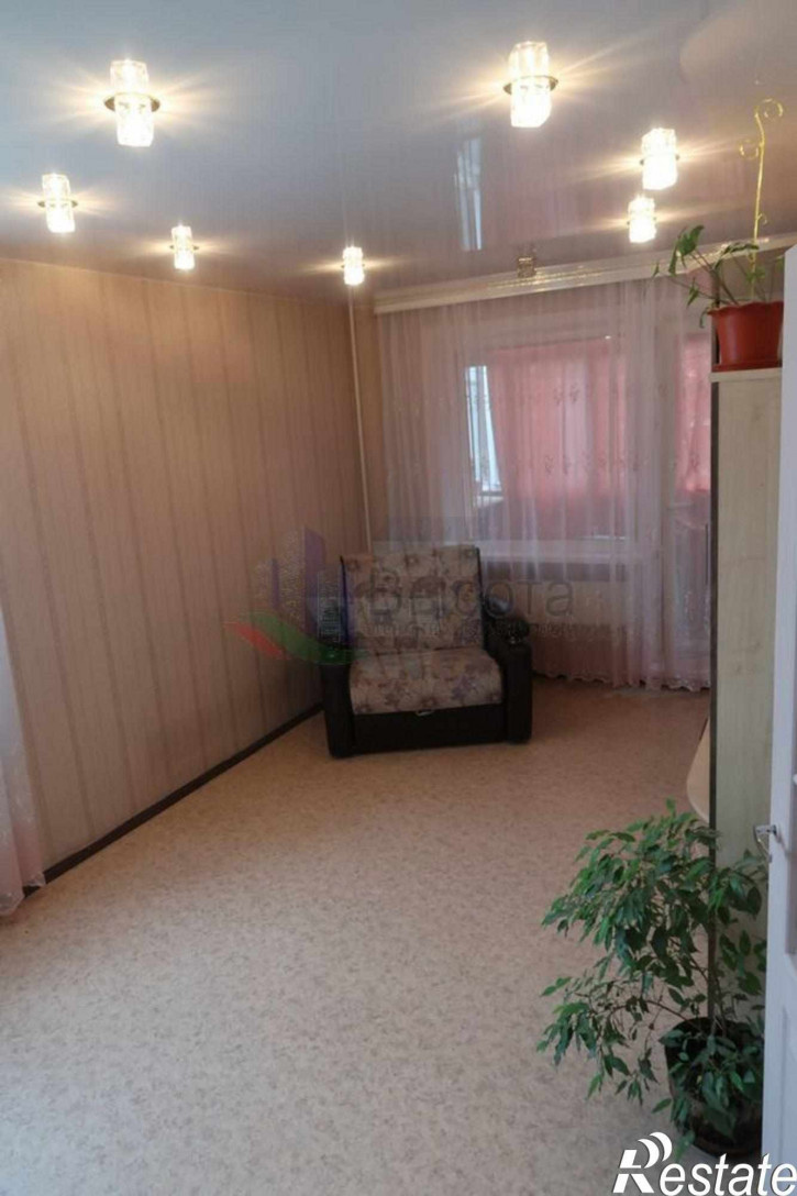 2-комн квартира ул. Комсомольская,3