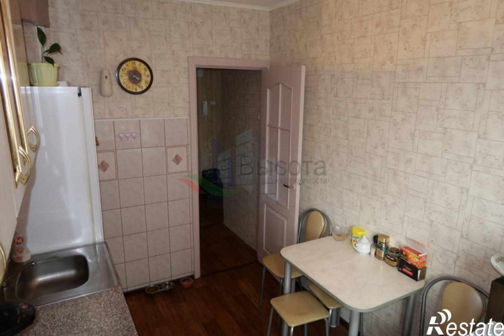 2-комн квартира ул. Комсомольская,3
