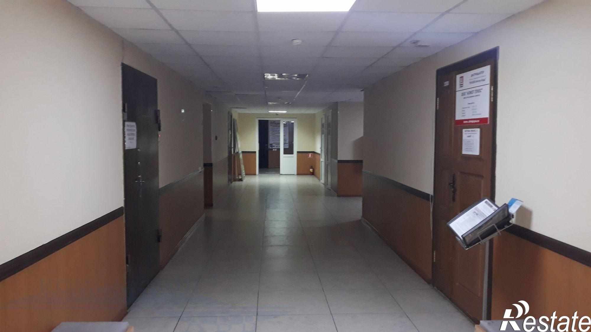 Сдать офис, помещение под офис за 36 945 рублей на г. Астрахань, Кировский район, ул. Красная Набережная, 27