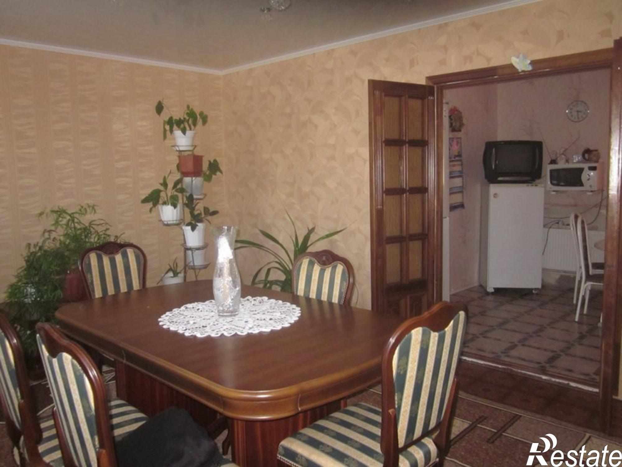 Сдать дачу, дом, коттедж за 50 000 рублей на г. Астрахань, Советский район, ул. Безжонова