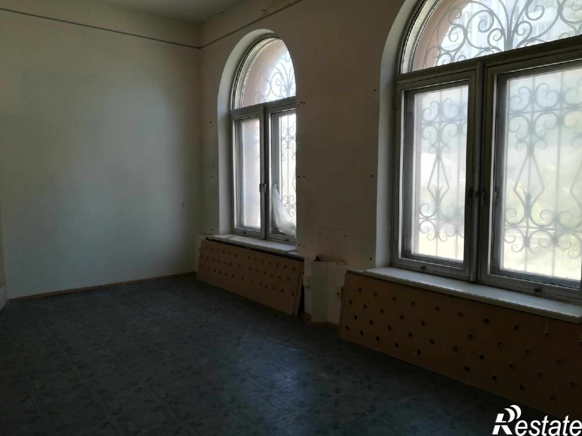 Сдать торговое помещение за 54 500 рублей на ул. Октябрьская, д. 3