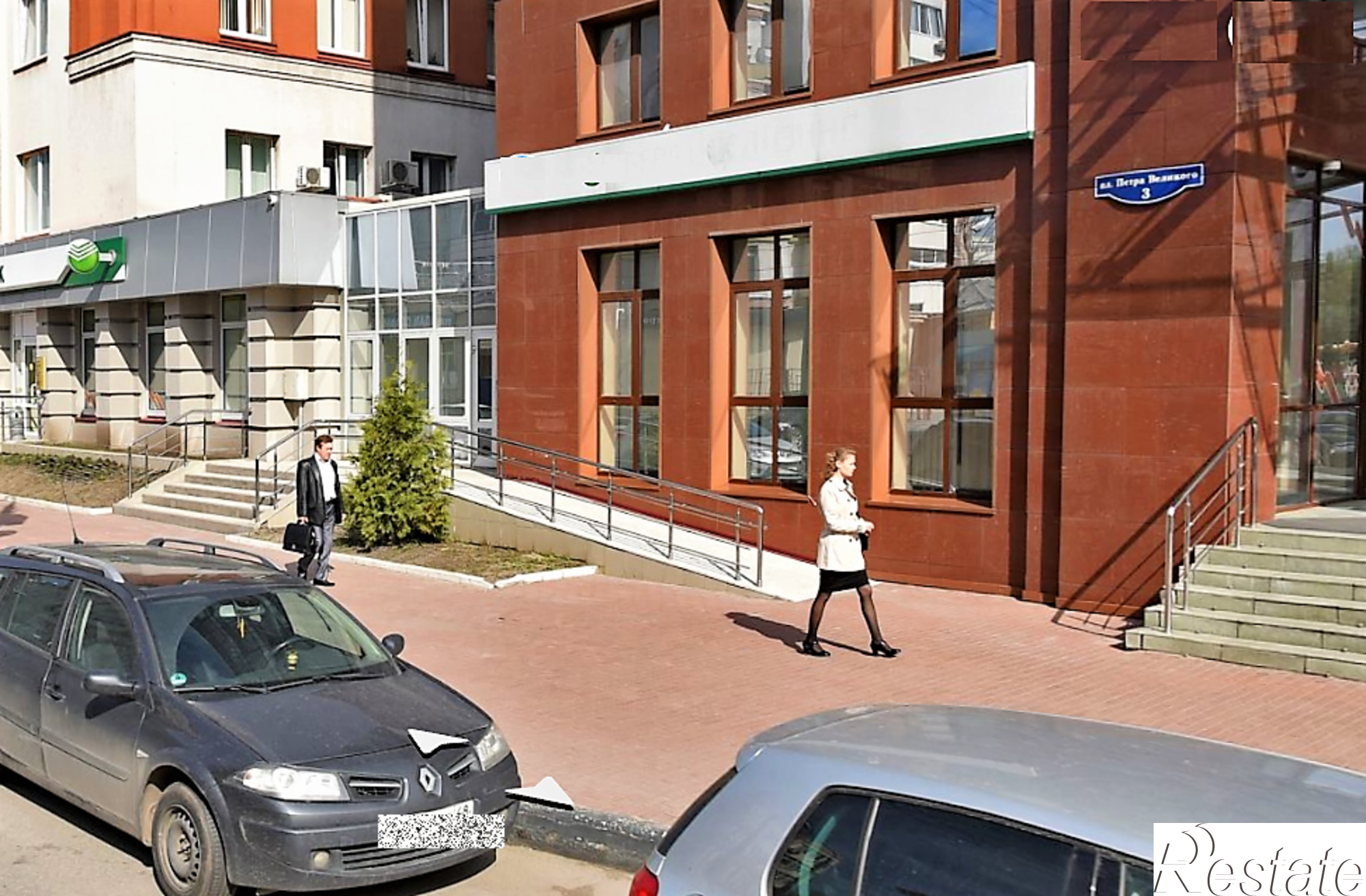 Сдать торговое помещение за 84 000 рублей на пл. Петра Великого, д. 3