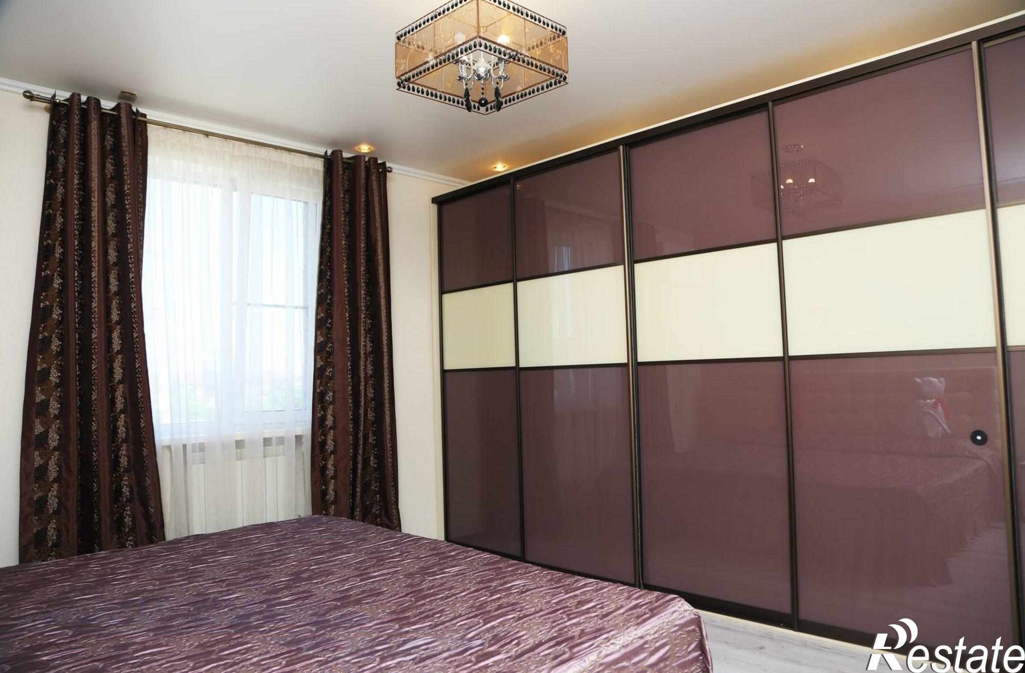 Купить дачу, дом, коттедж за 8 100 000 рублей на г. Астрахань, Советский район, ул. Тополиная