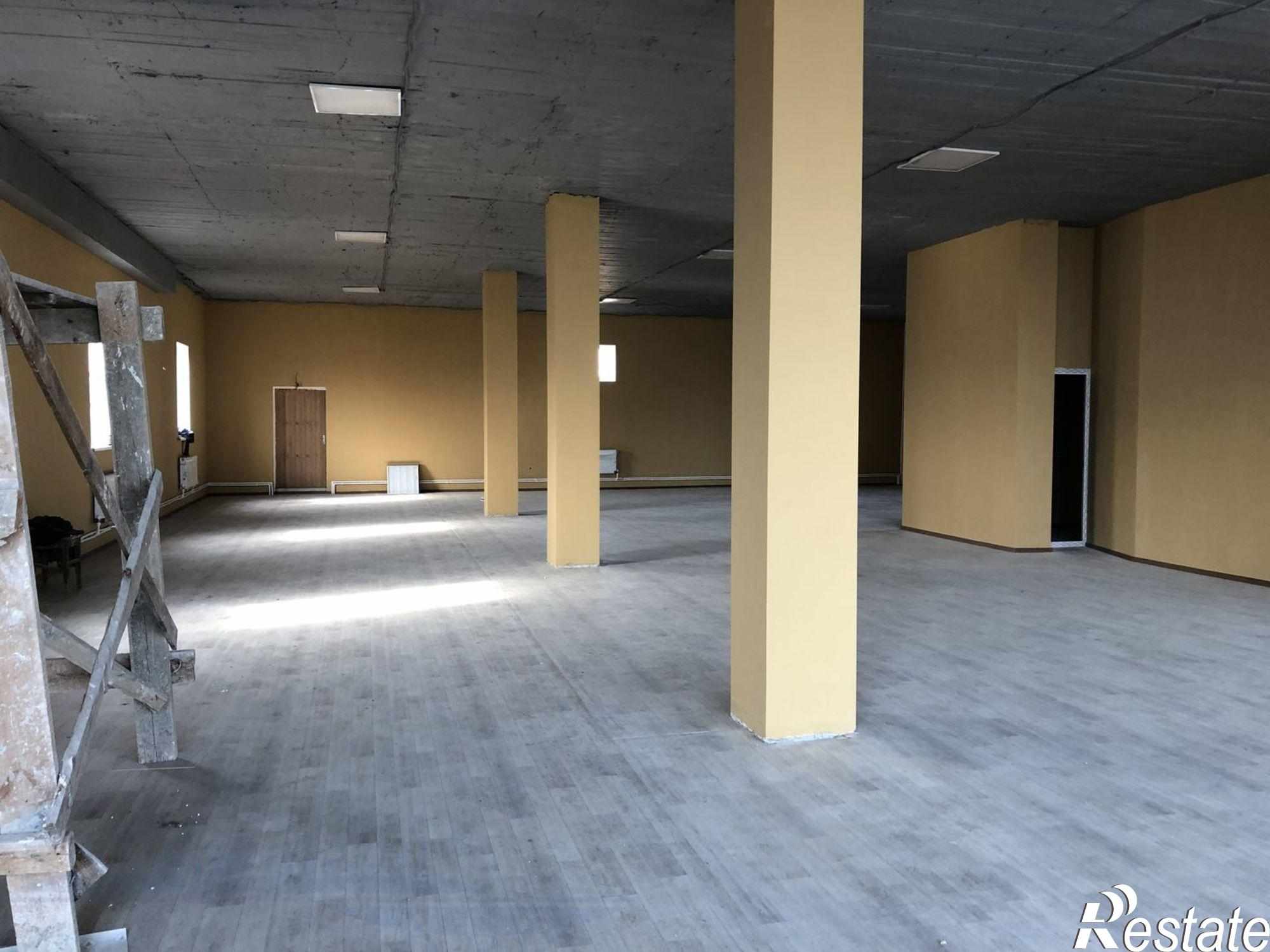 Сдать помещение свободного назначения за 50 000 рублей на г. Астрахань, Кировский р-н, ул. С. Перовской, 155у