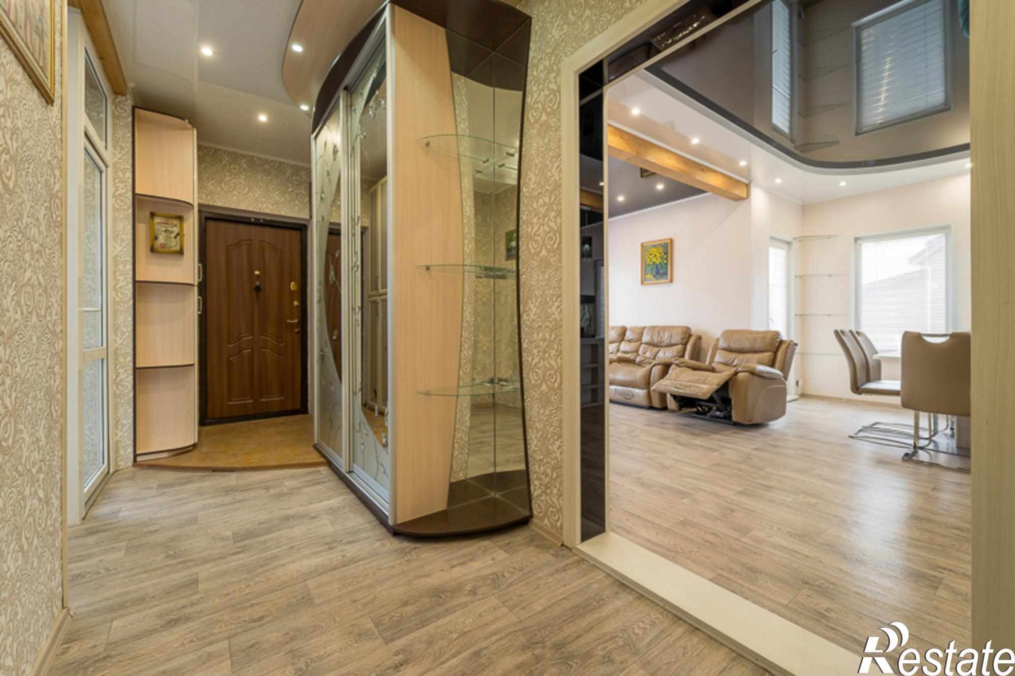Купить дачу, дом, коттедж за 14 000 000 рублей на Флотская ул., д. 15/1