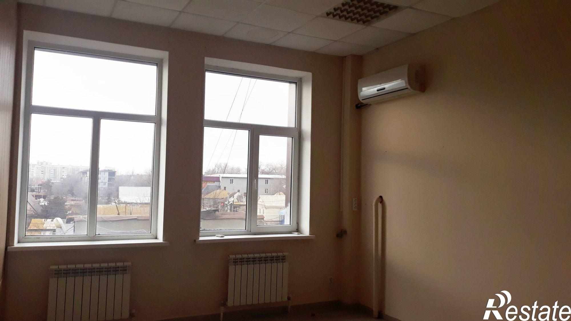 Сдать офис, помещение под офис за 10 500 рублей на г. Астрахань, Советский район, ул. Кубанская/Челябинская,1
