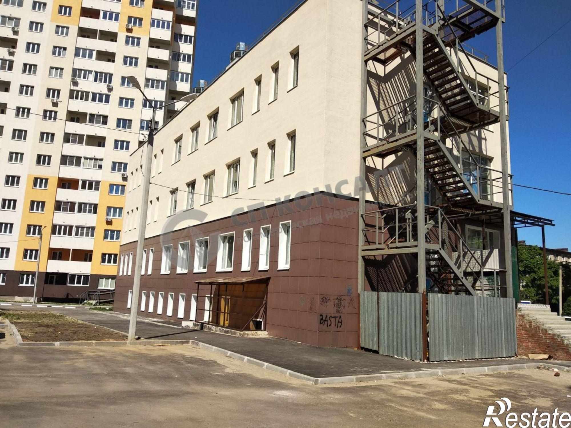 Сдать офис, помещение под офис за 180 000 рублей на Крайнова ул